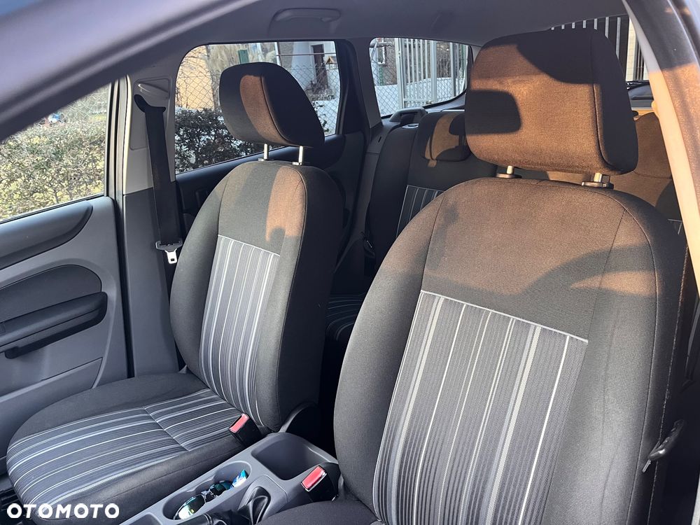 Ford Focus - 13