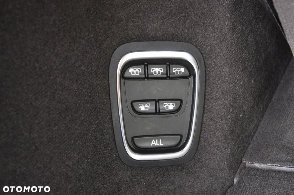 Renault Espace 1.6 dCi Energy Initiale Paris EDC 7os - 22