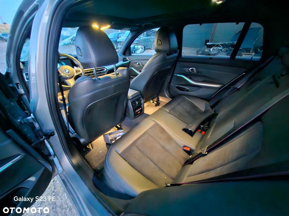 BMW Seria 3 320e xDrive M Sport - 10