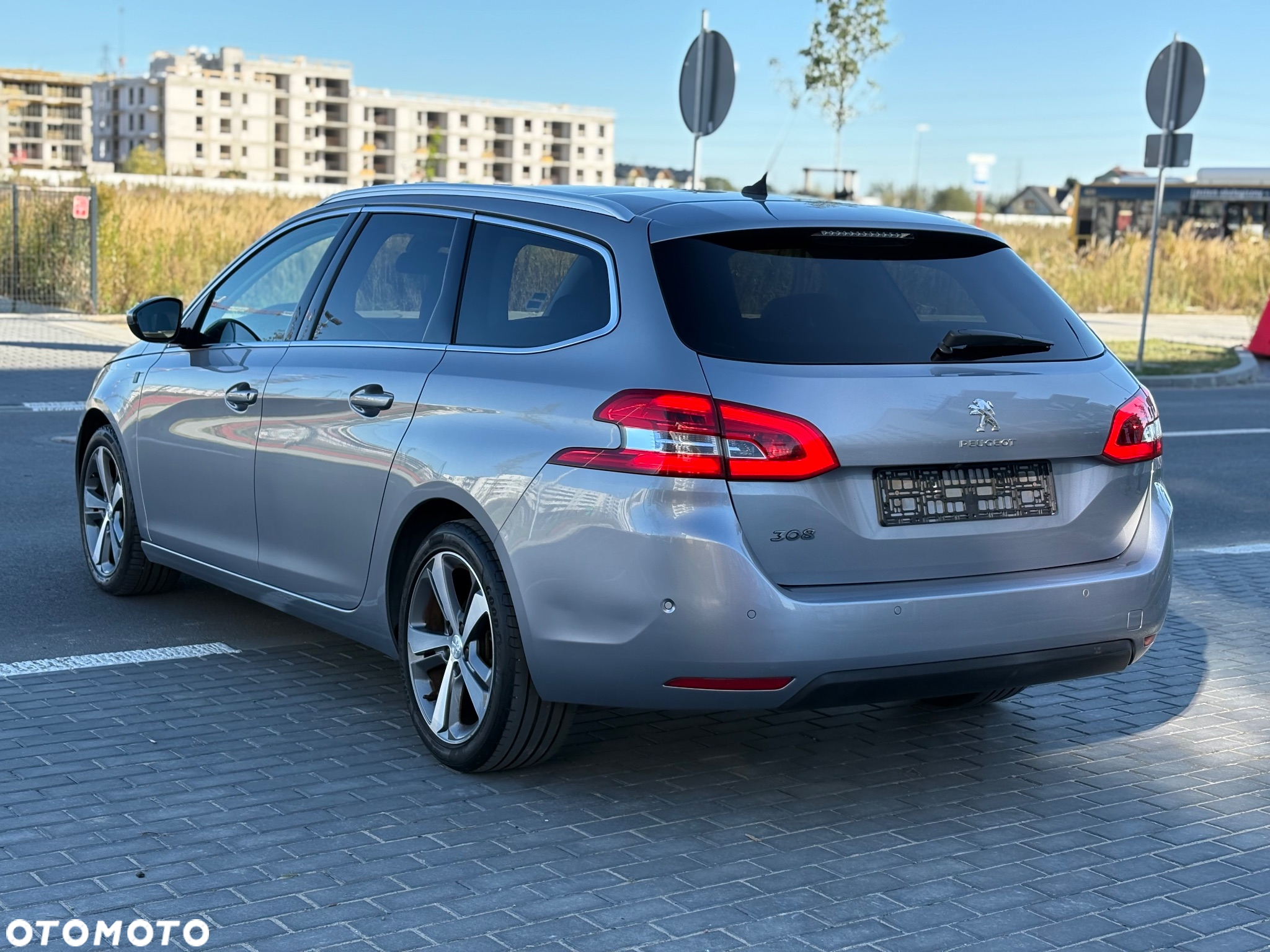 Peugeot 308 SW 1.5 BlueHDi Allure S&S EAT8 - 5