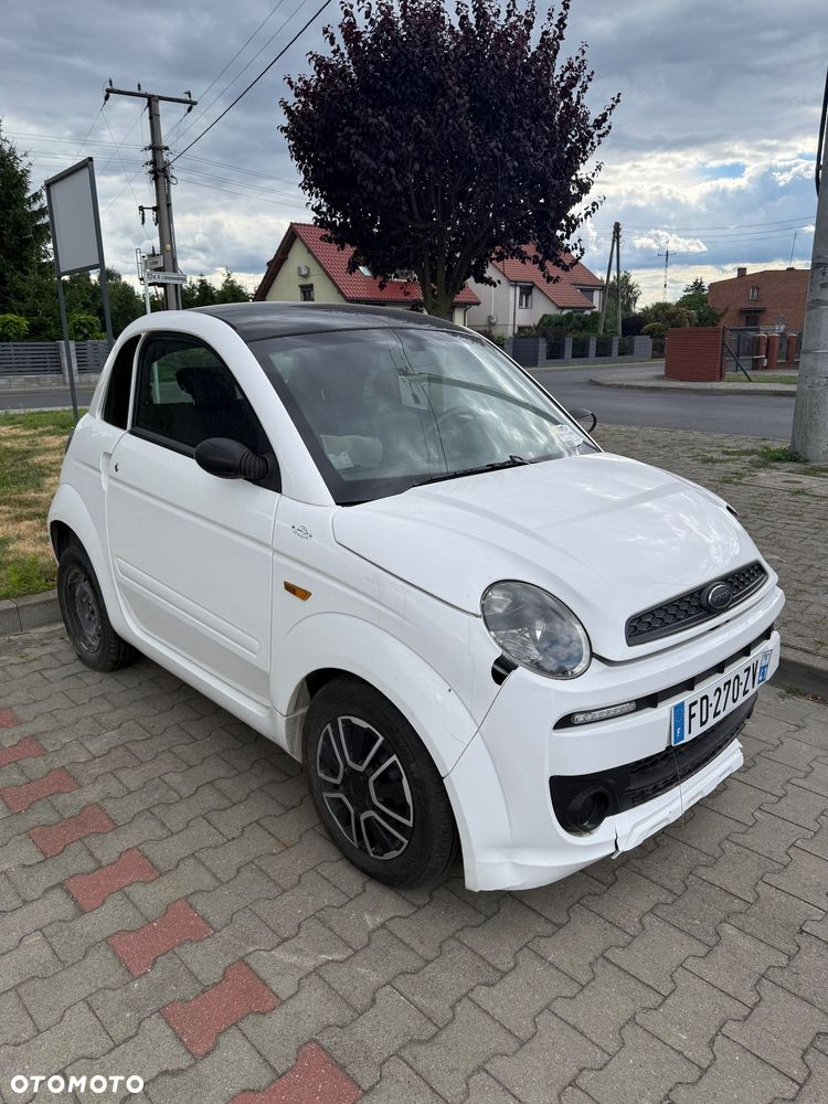 Microcar DUE - 8