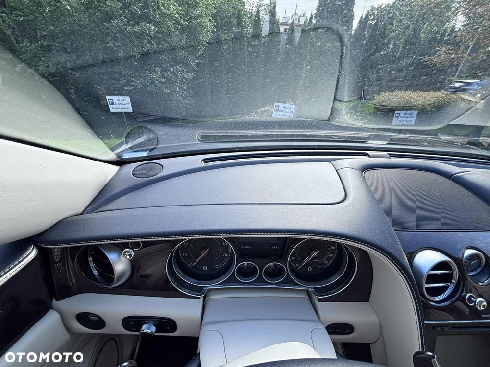 Bentley Flying Spur W12 - 29