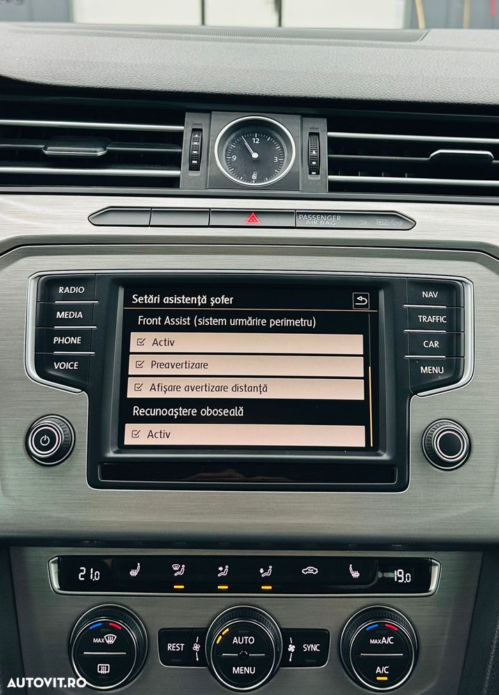 Volkswagen Passat 2.0 TDI Comfortline - 33