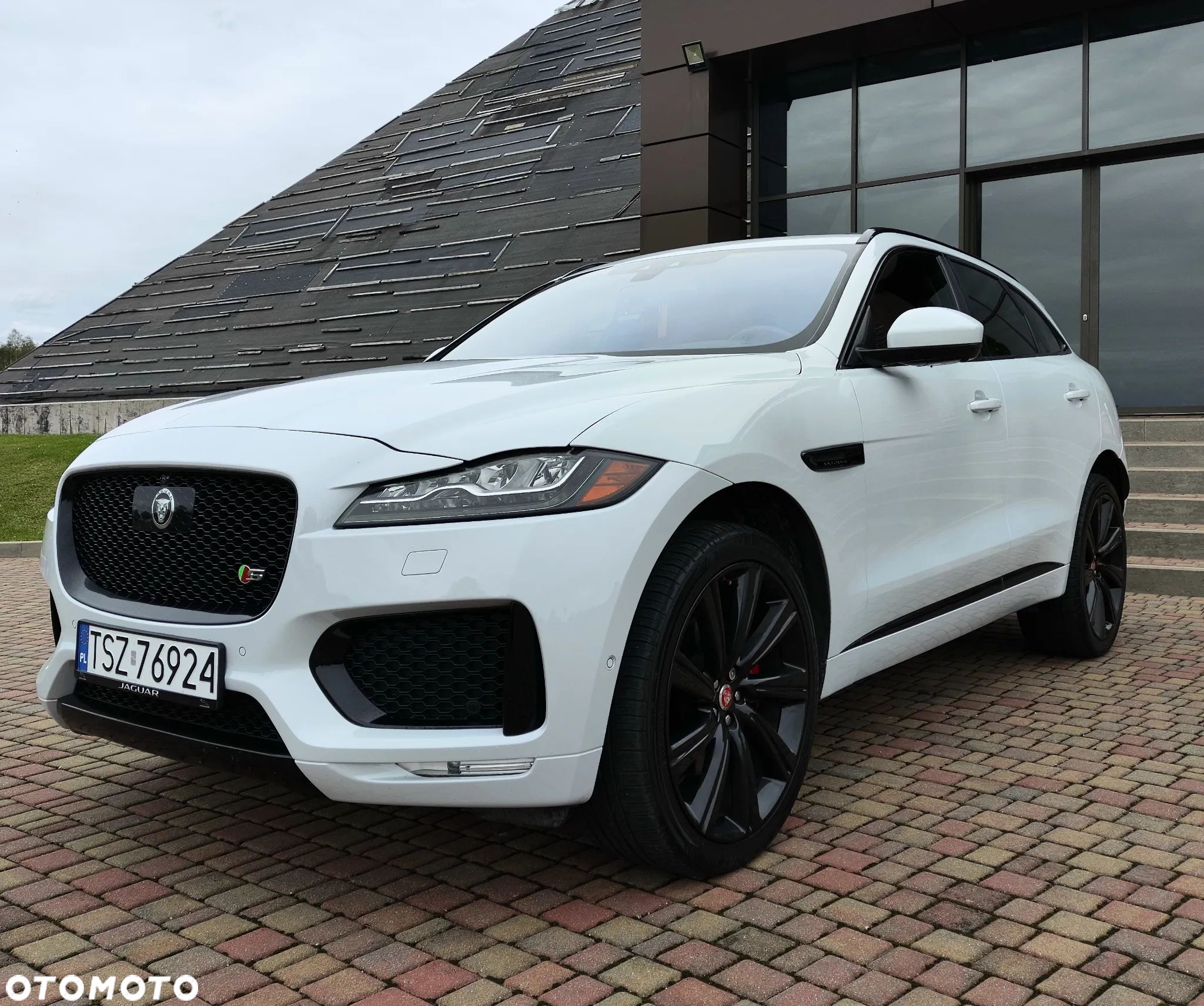 Jaguar F-Pace S AWD - 1