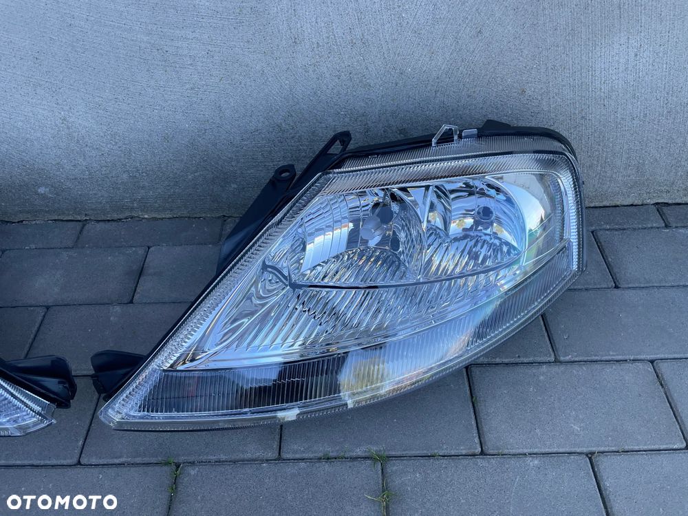 LAMPY PRZEDNIE CITROEN C3  2002-2008 - NOWE - 2