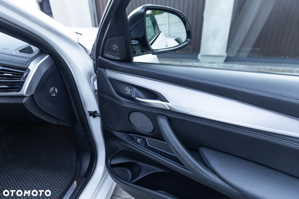 BMW X6 xDrive40d - 34