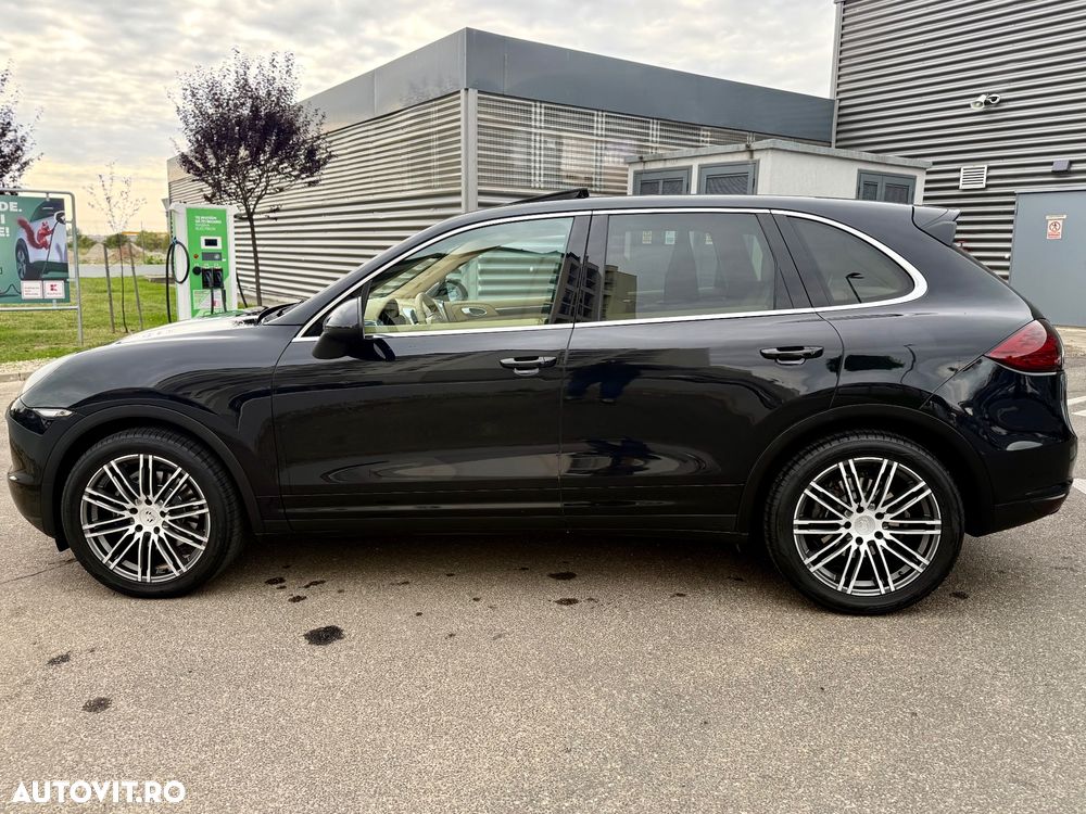 Porsche Cayenne 3.0 L V6 - 3