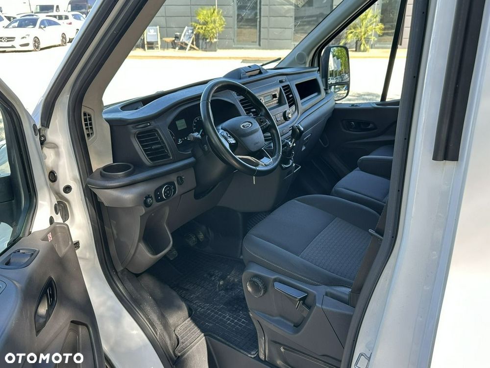 Ford Transit - 11