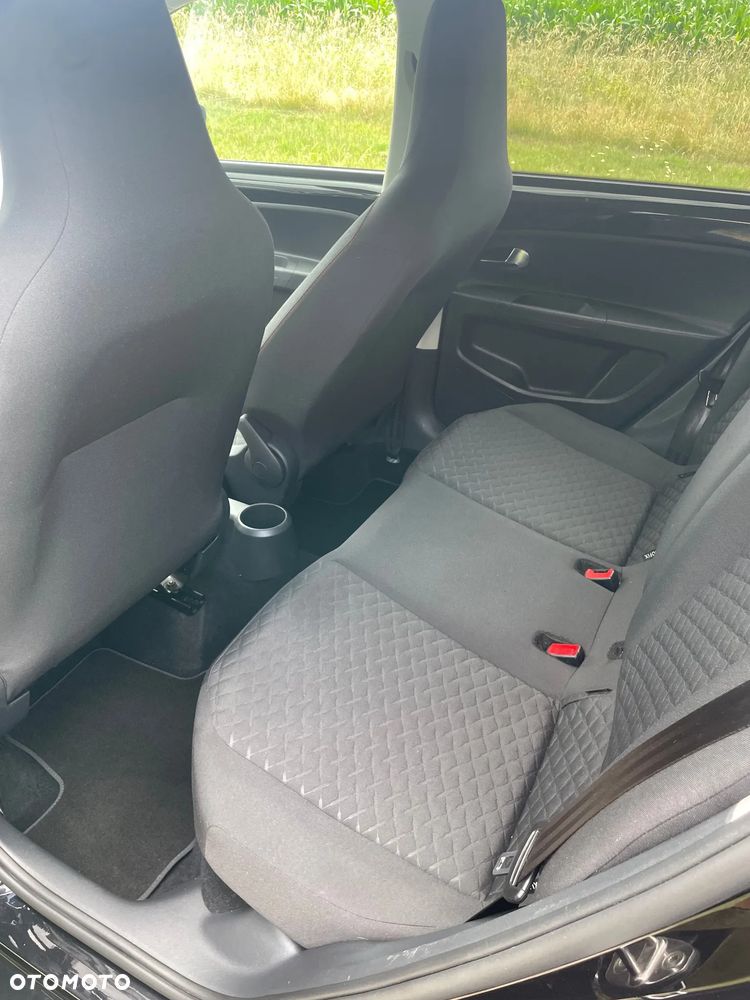 Volkswagen up! move - 8