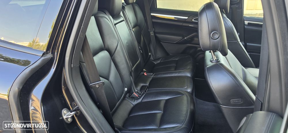 Porsche Cayenne S E-Hybrid Platinum Edition - 42