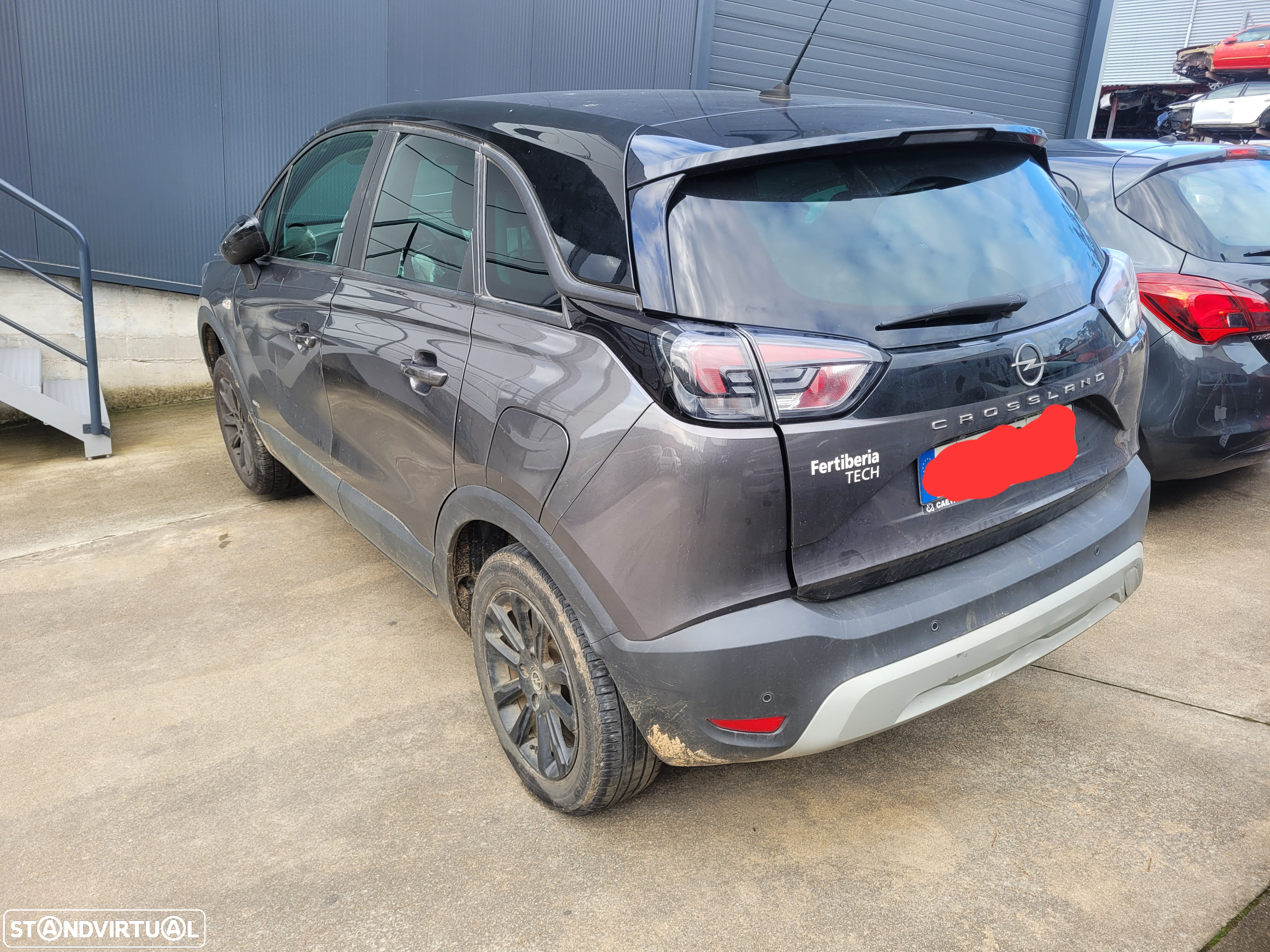 Opel Crossland 2023 para peças - 2