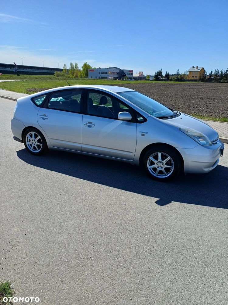 Toyota Prius 1.5 VVT-i Sol (nav) - 3