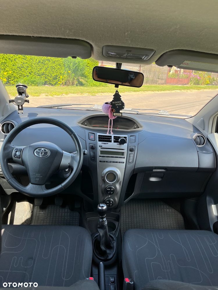 Toyota Yaris 1.33 2010 - 10