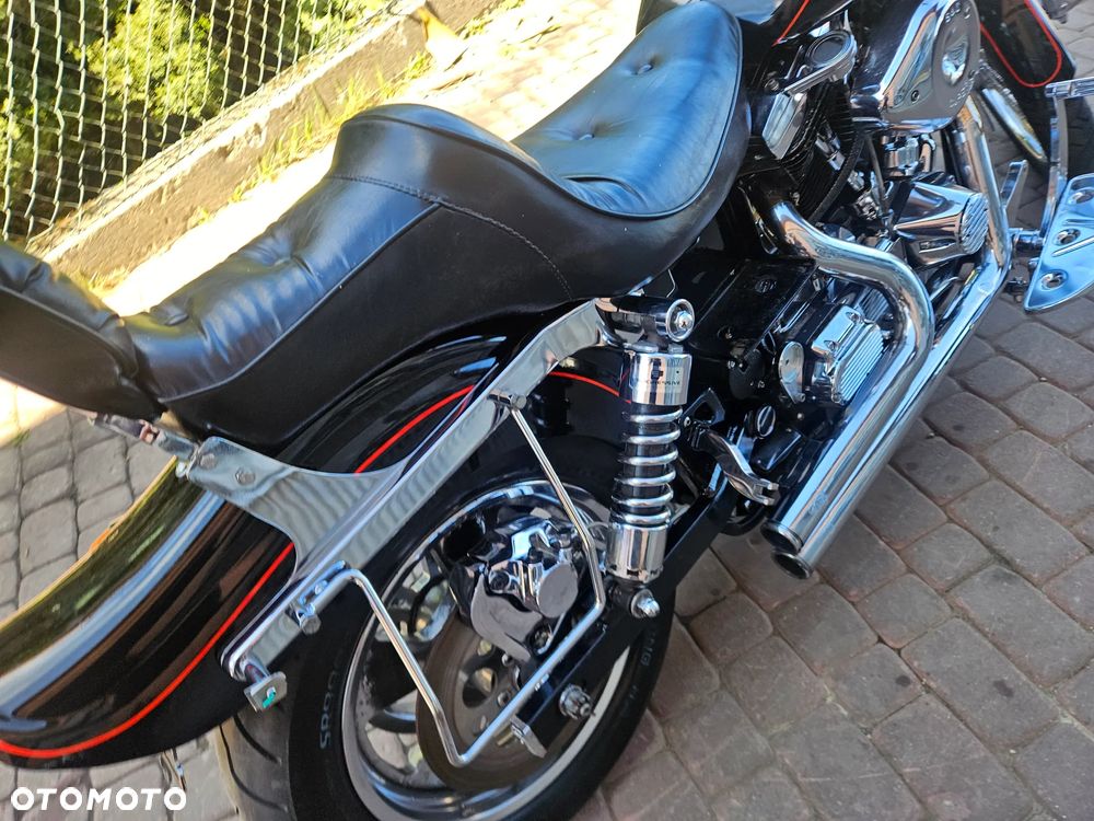 Harley-Davidson Dyna Wide Glide - 24