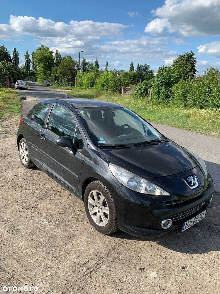 Peugeot 207 - 1