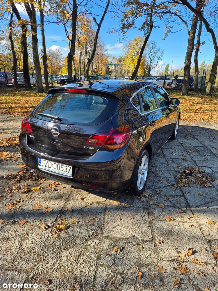 Opel Astra 1.4 T Cosmo - 9