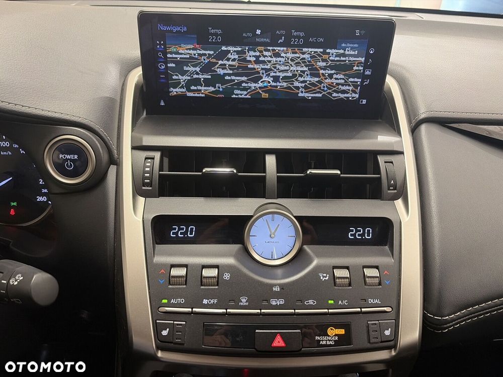 Lexus NX 300h Business Edition AWD - 16