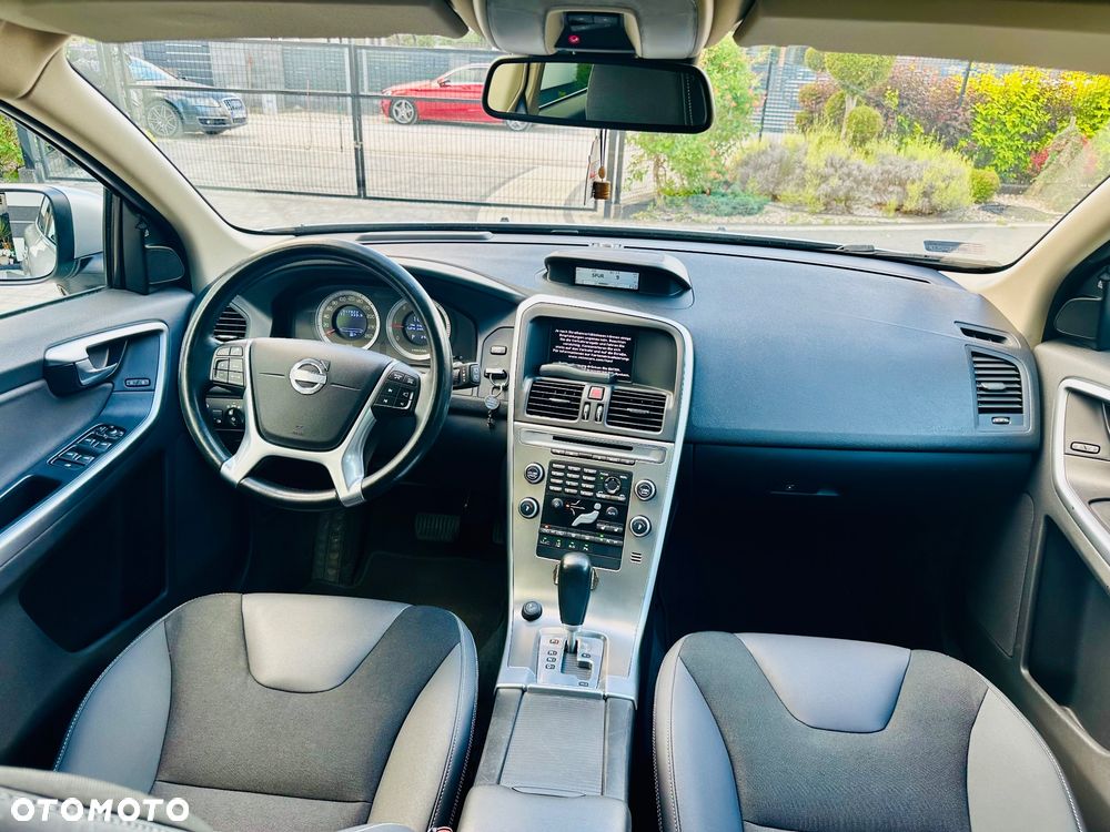 Volvo XC 60 2.4D AWD Summum - 35