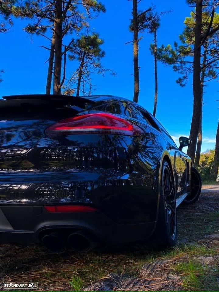 Porsche Panamera GTS PDK - 8