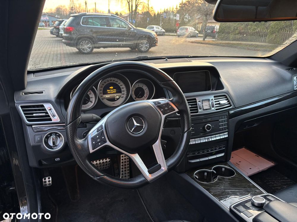 Mercedes-Benz Klasa E 500 7G-TRONIC V8 Edition - 13