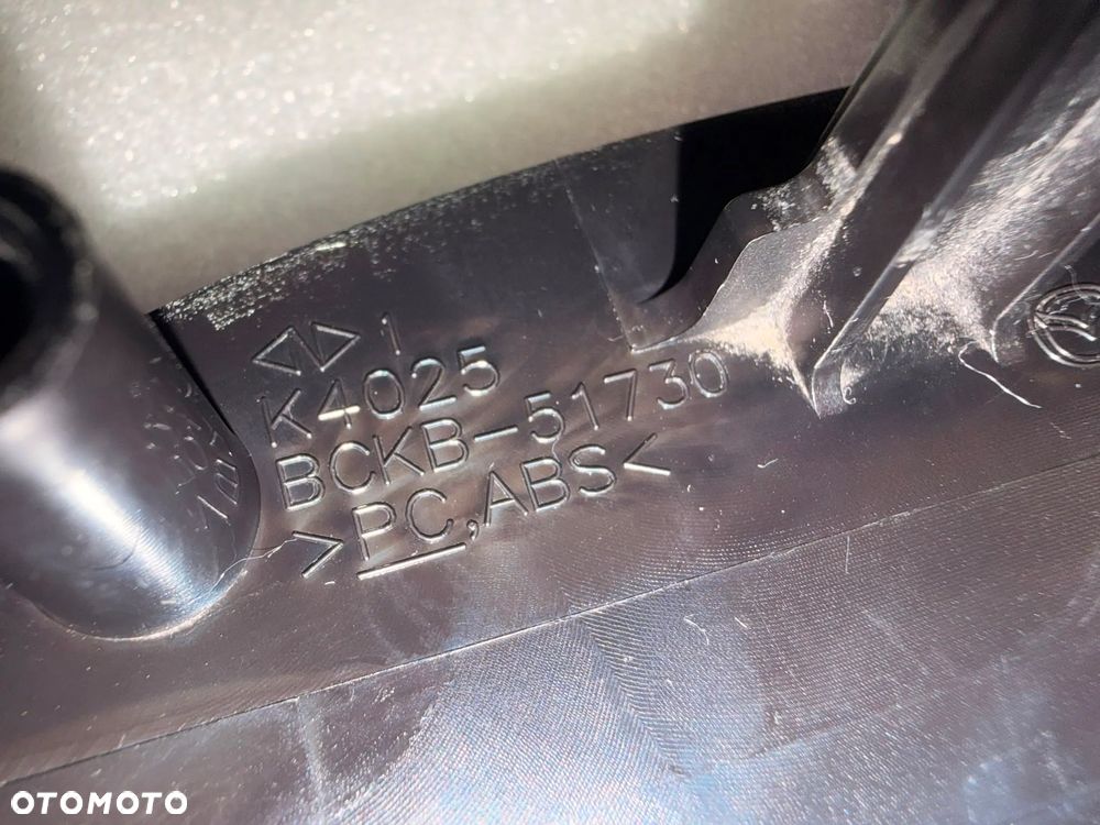 MAZDA 3 CX-30 CX30 Emblemat przedni Znaczek przód pod radar BDER51730 lub BCKB51730 - 6