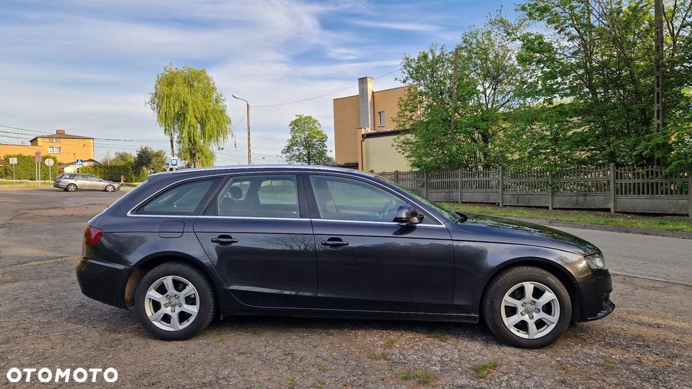 Audi A4 Avant - 4