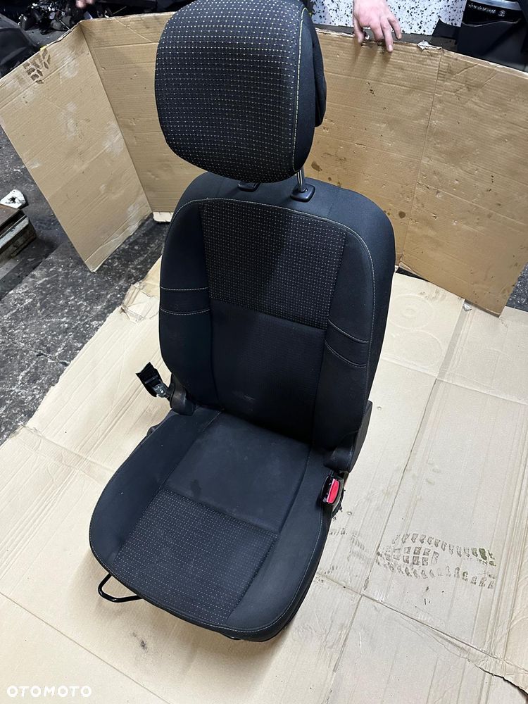 Fotel Prawy Przedni Pasażera Renault Scenic III Europa Demontaż - 1