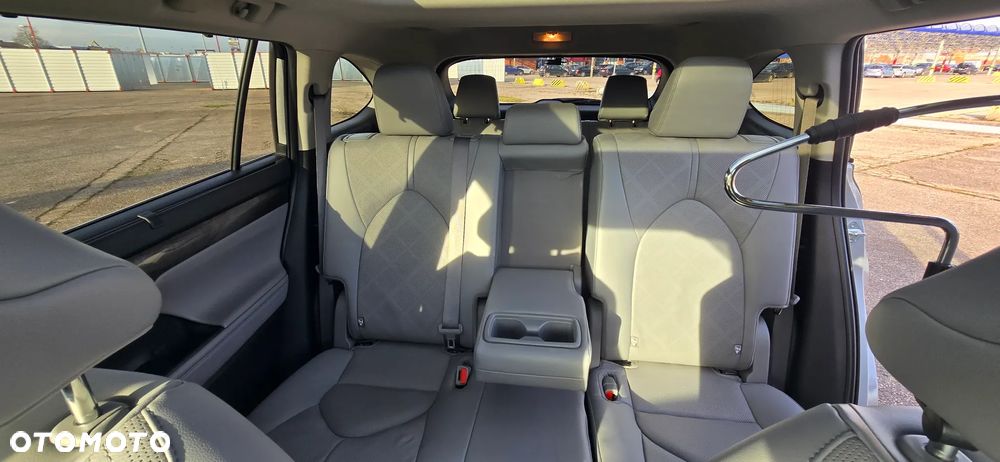 Toyota Highlander 2.5 Hybrid Executive - 12
