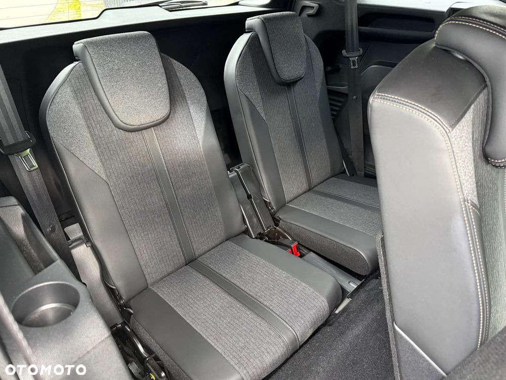 Peugeot 5008 - 11