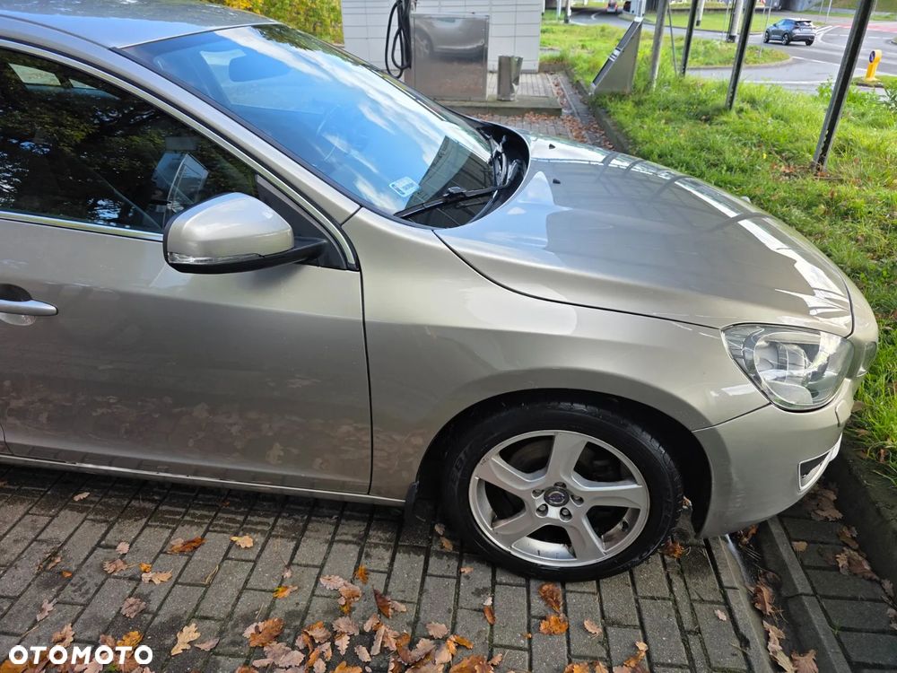 Volvo S60 D4 Momentum - 8