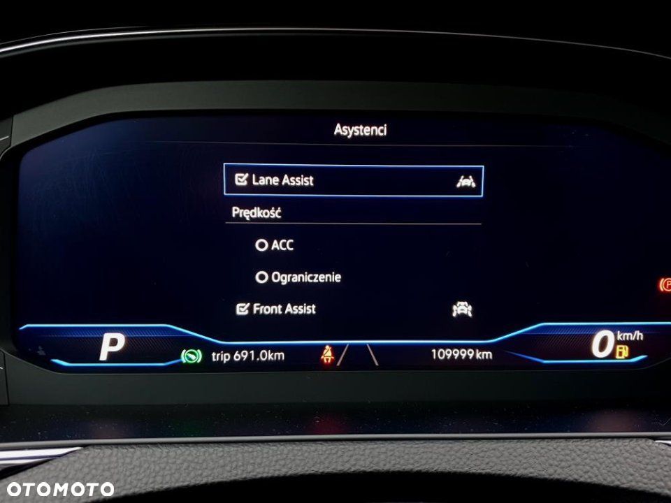 Volkswagen Passat - 21