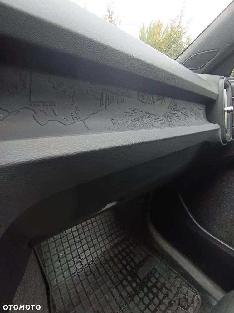 Volvo XC 40 D3 Momentum - 11