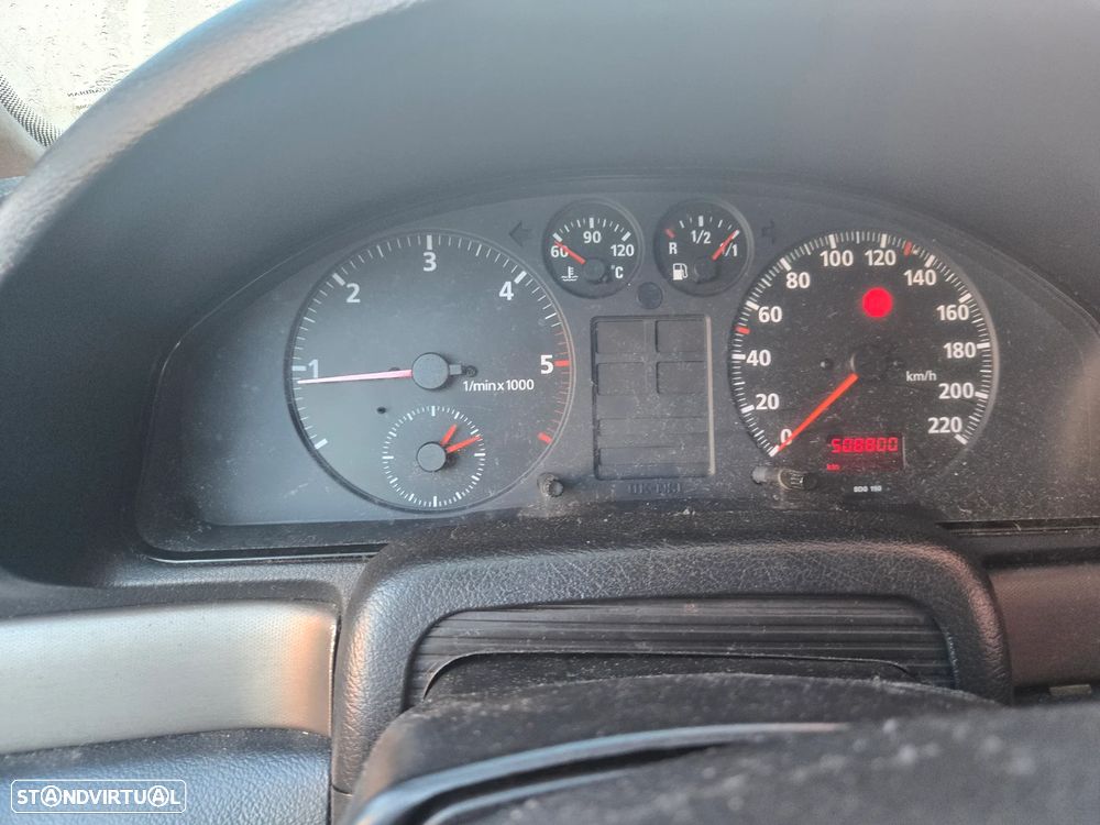 Audi A4 1995 photo 4