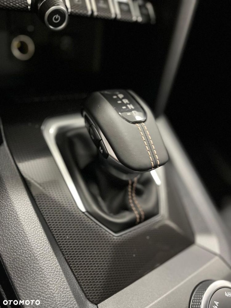 Volkswagen Amarok - 10