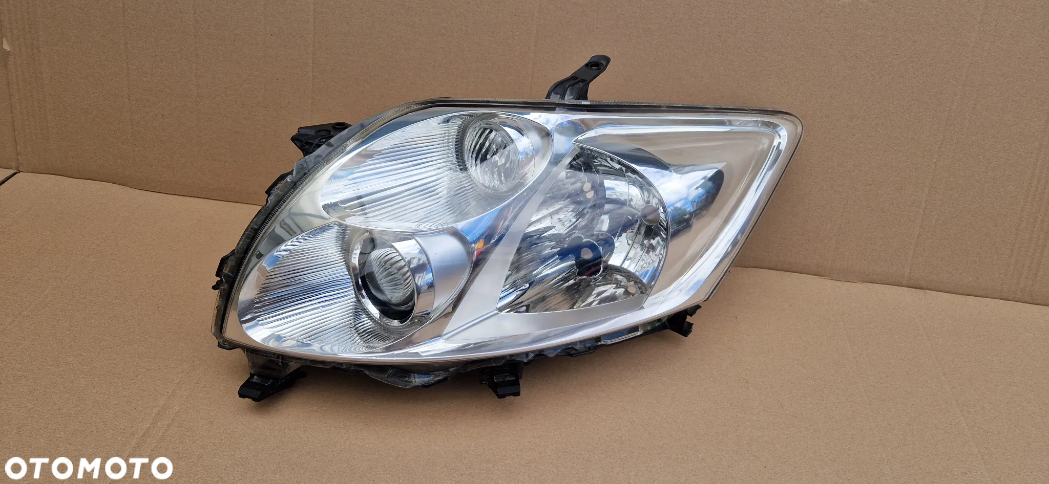 TOYOTA AURIS I E15 06-09r LEWA LAMPA PRZÓD ORYG EUROPA - 2