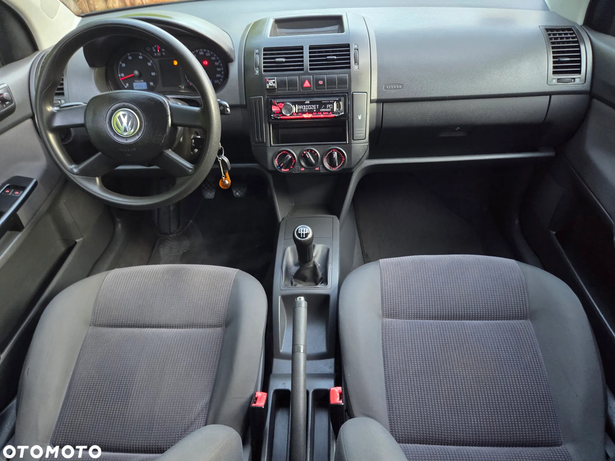 Volkswagen Polo 1.4 16V Comfortline - 9