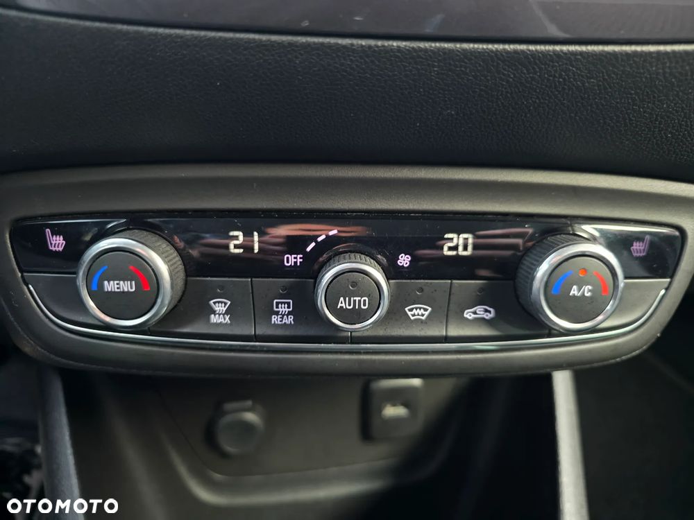 Opel Crossland X - 18