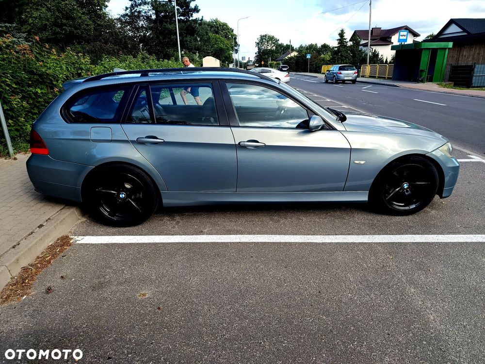 BMW Seria 3 318d - 9