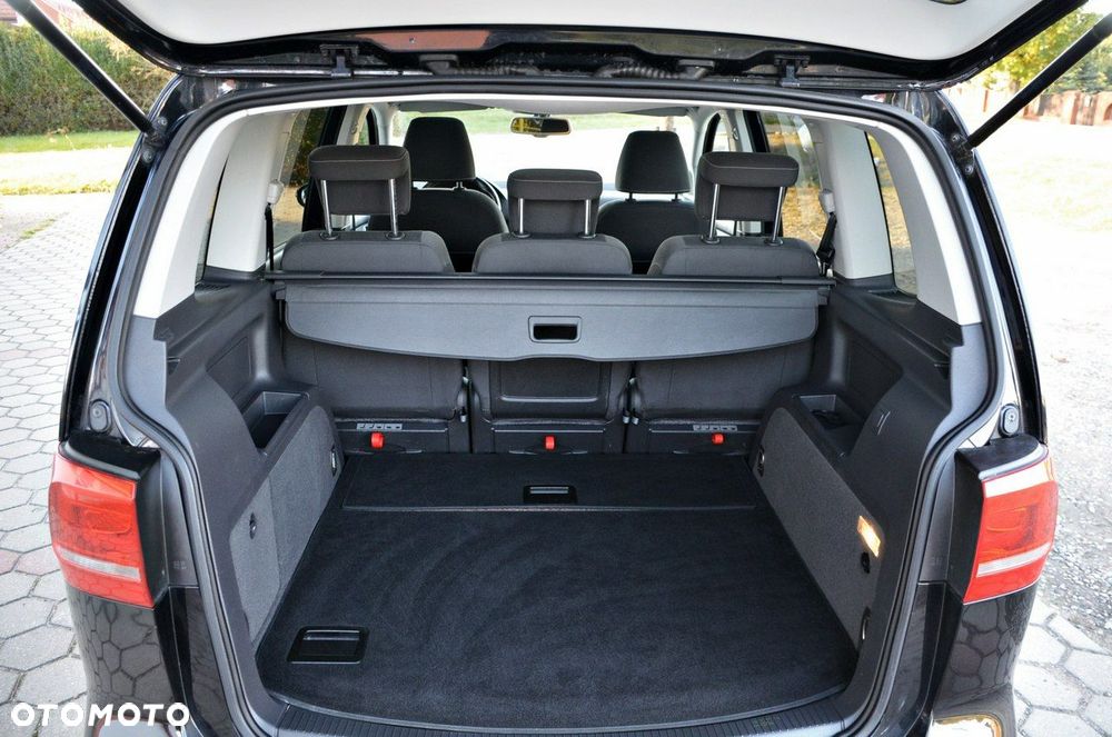 Volkswagen Touran - 30