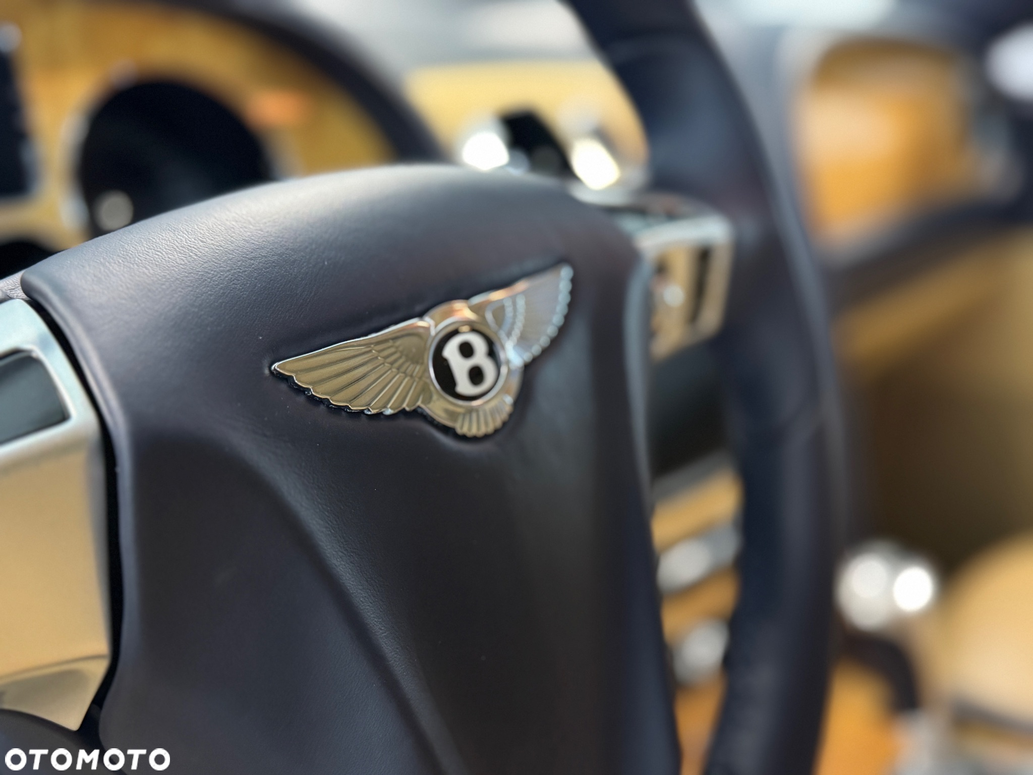 Bentley Continental GT - 15