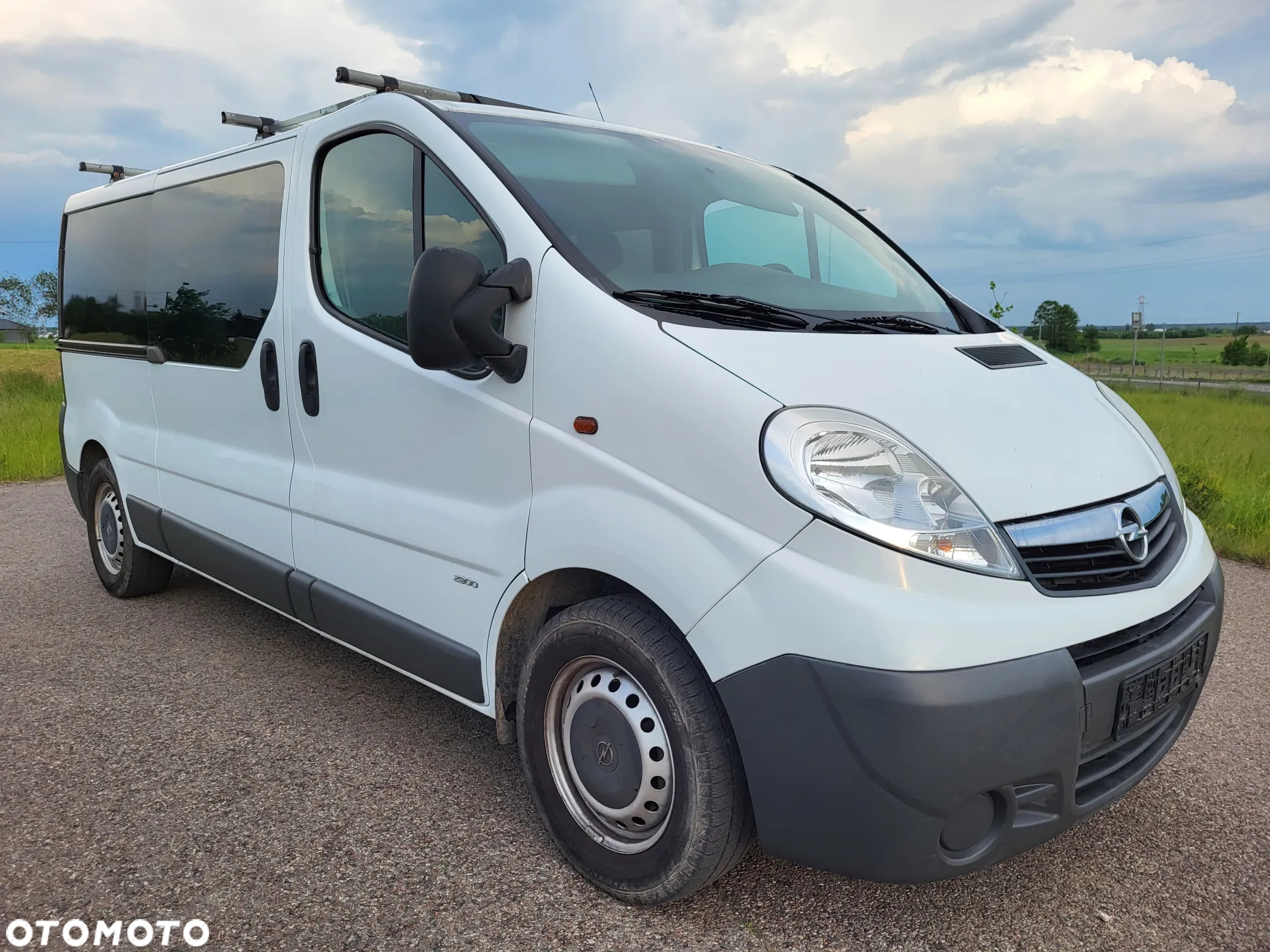 Opel VIVARO - 2