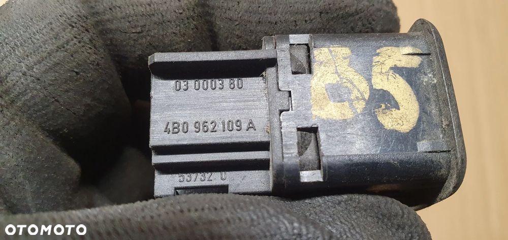 Przełącznik włącznik alarmu Audi A6 C5 4B0962109A - 4