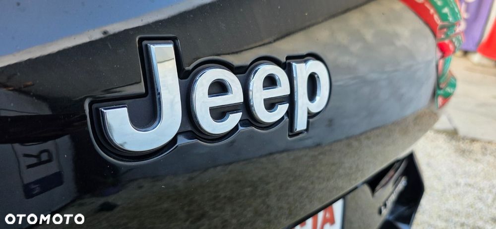 Jeep Grand Cherokee - 17