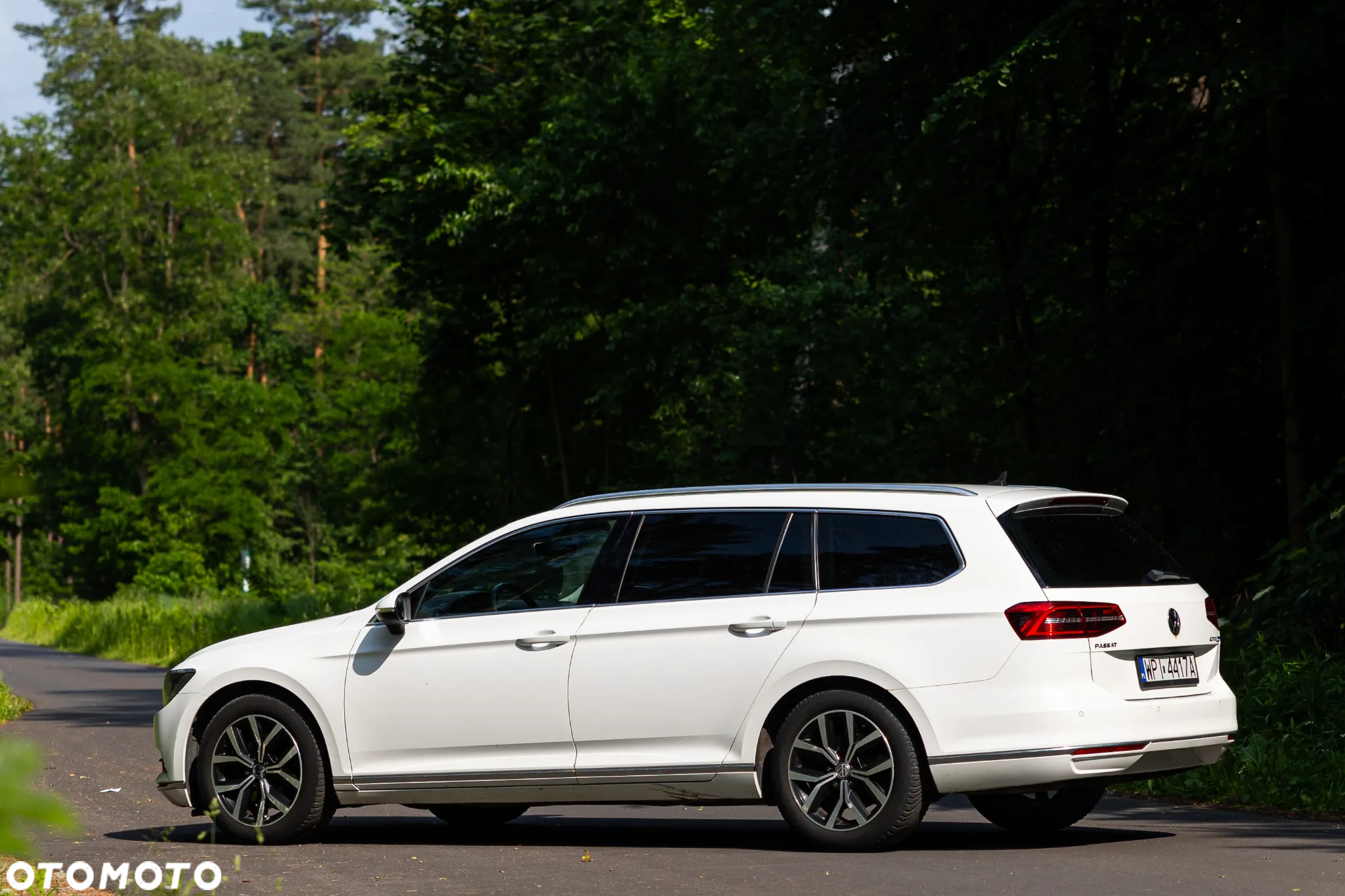Volkswagen Passat - 2