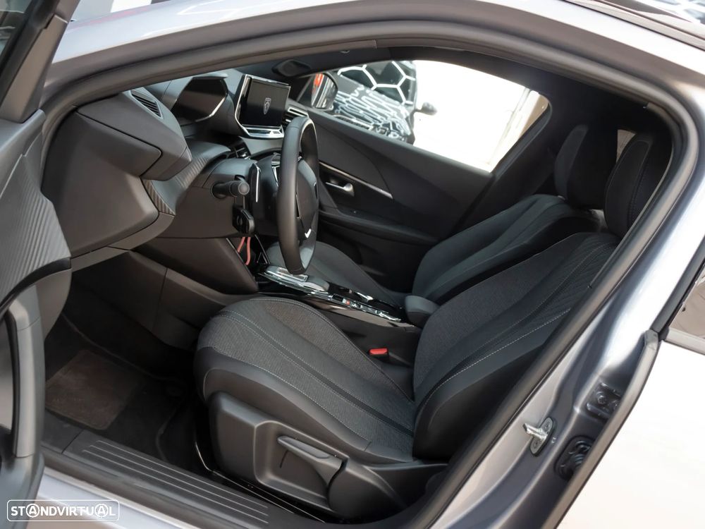 Peugeot 2008 1.2 Hybrid Allure e-DCS6 - 14