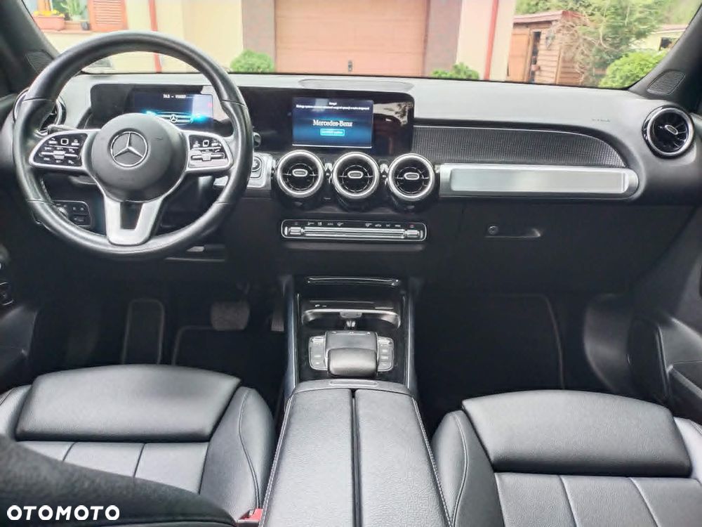 Mercedes-Benz GLB 250 4-Matic 8G-DCT - 9