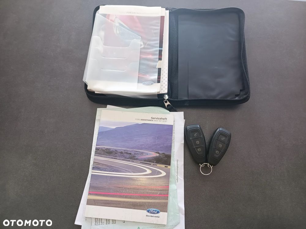 Ford Focus 1.6 EcoBoost Titanium - 33