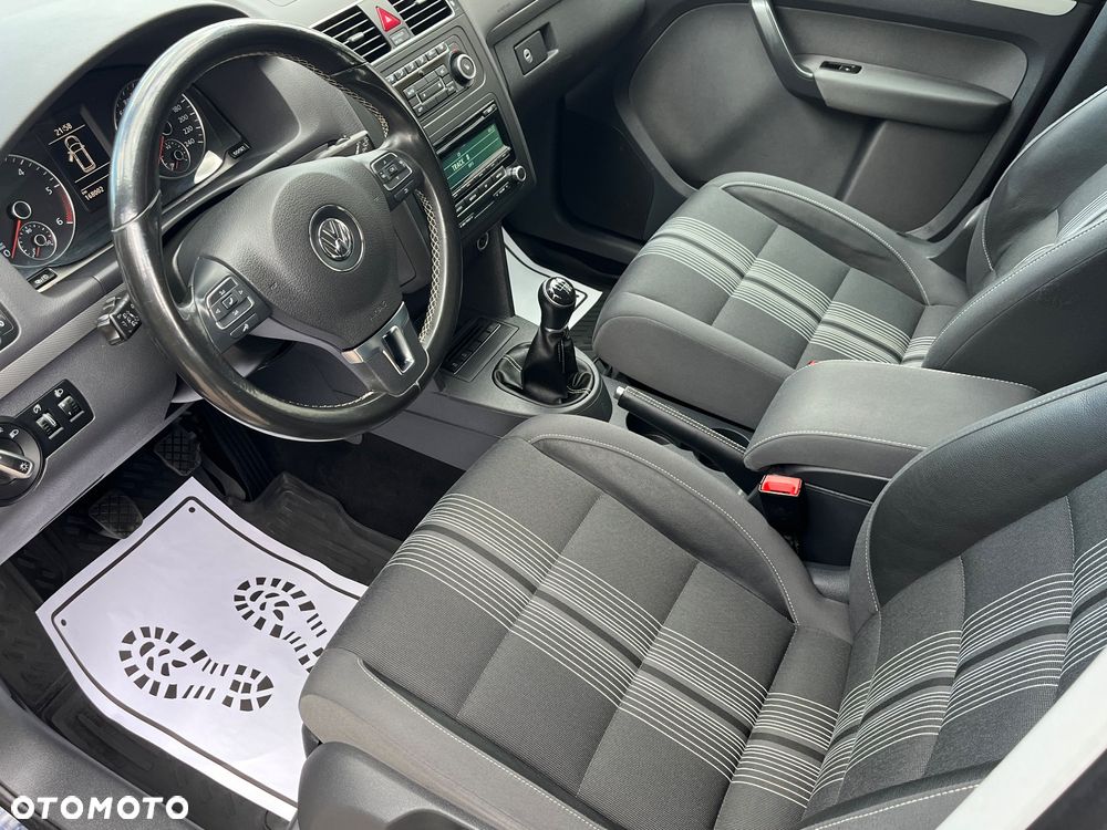 Volkswagen Touran - 18