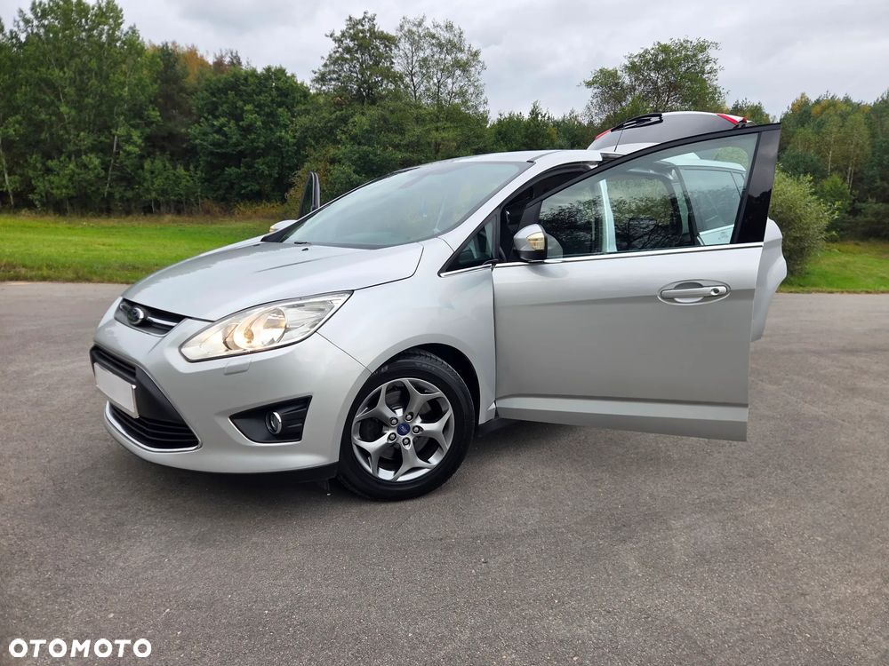 Ford Grand C-MAX - 22