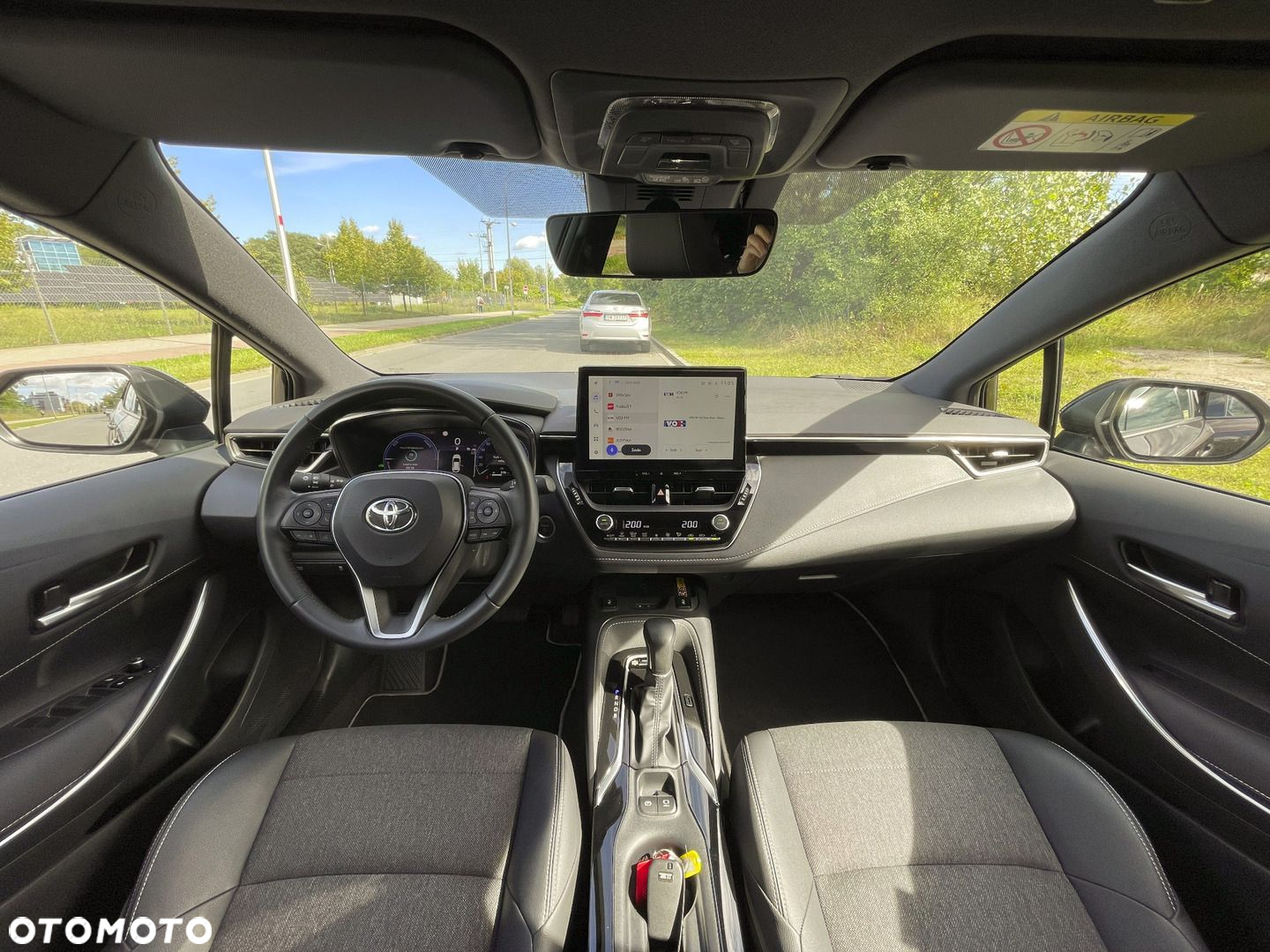 Toyota Corolla 1.8 Hybrid Style - 14